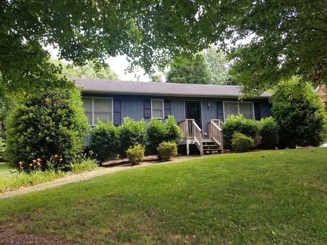 Building Photo - 740 Big Tree Dr