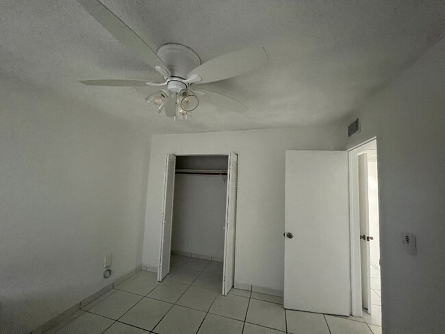 Building Photo - 2498 SW 17th Ave