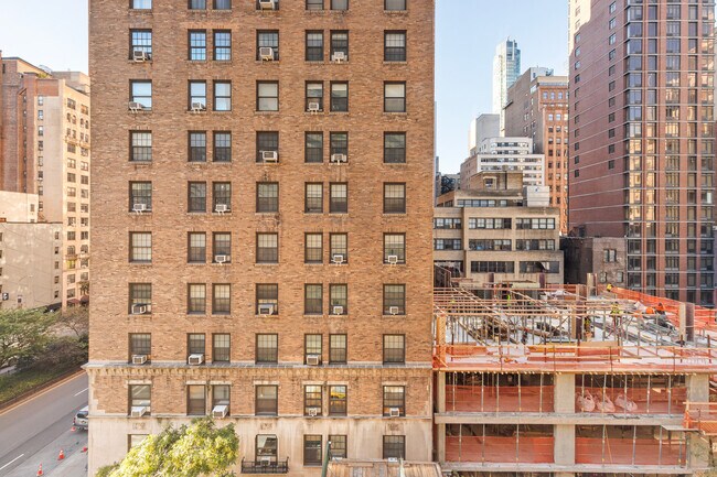 Building Photo - 20 Park Ave