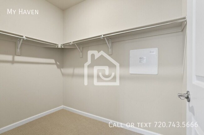 Building Photo - 1320 Hoyt St