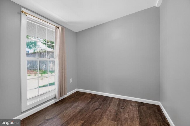 Building Photo - 1727 Forestville Rd