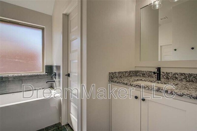 Building Photo - 138 Trimble Dr