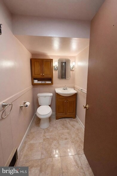 Building Photo - 12338 Chesterton Dr