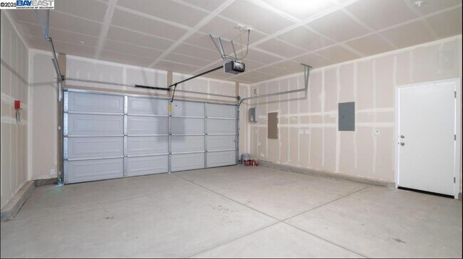 Building Photo - 3000 Red Canard Wy