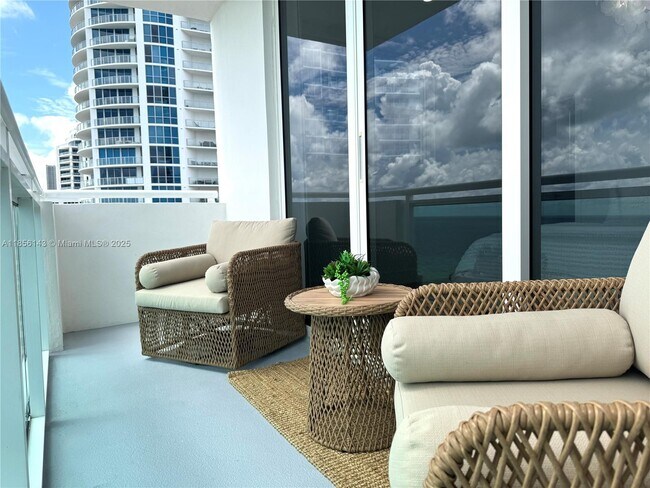 Building Photo - 3001 S Ocean Dr