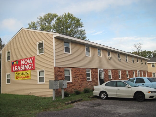 Building Photo - Hill Terrace Apartments