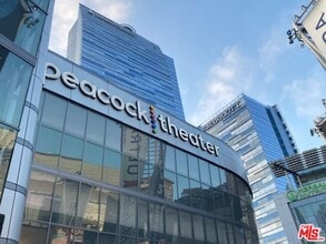 Building Photo - 1617 11th Pl