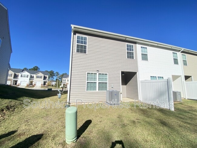 Building Photo - 232 David Hl Dr