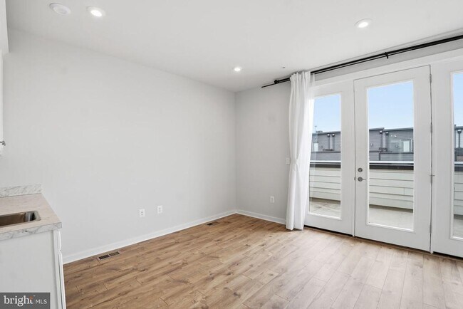 Building Photo - 8178 Red Hook St