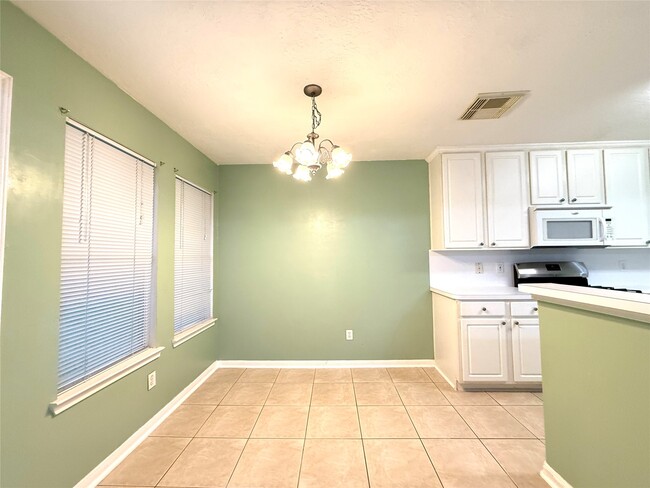 Building Photo - 20514 Westfield Estates Dr