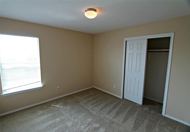 Building Photo - 213 Banner Ave