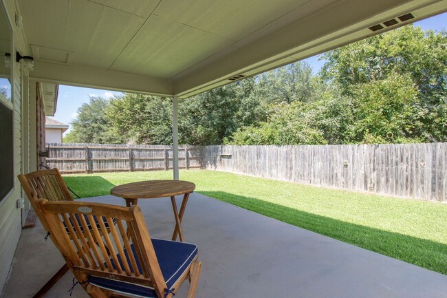 Building Photo - Beautiful Robinson ISD Home