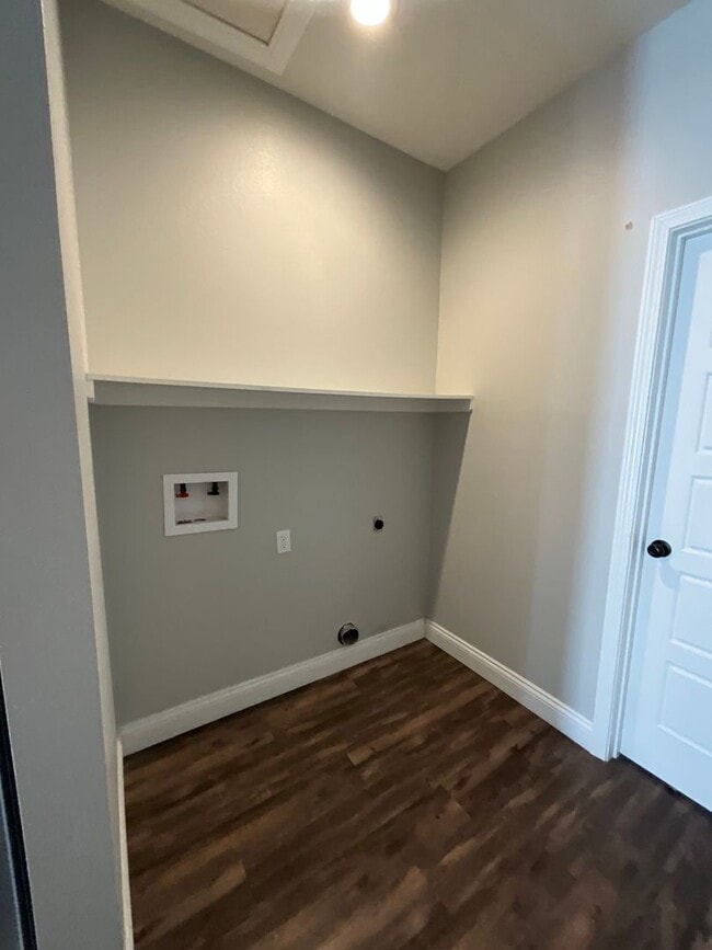 Building Photo - 307 Lacey Eden Ln