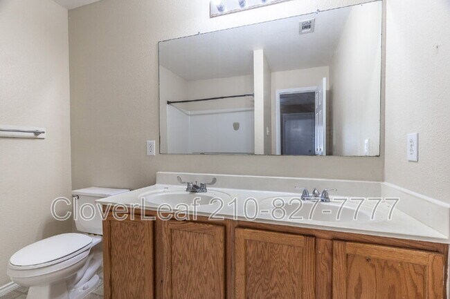 Building Photo - 4011 Bulverde Pkwy