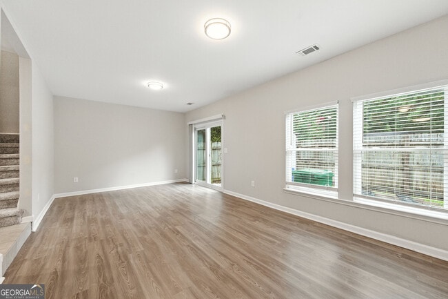 Building Photo - 2017 Oak Park Ln