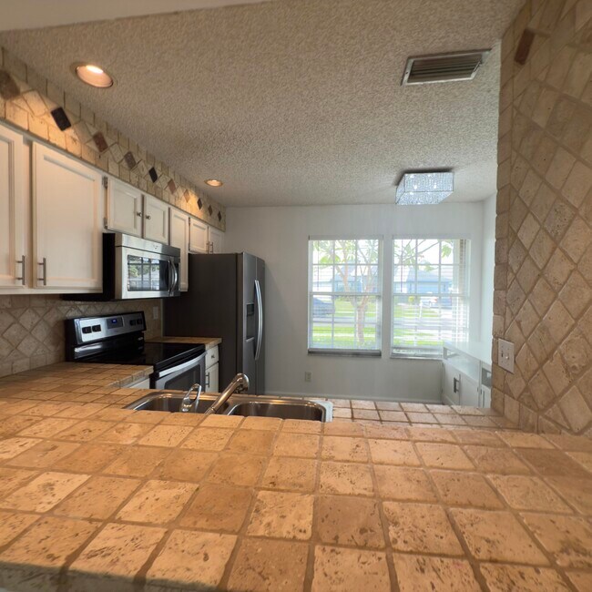 Building Photo - 53 Heather Cove Dr