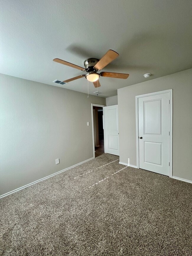 Building Photo - 5509 Rollins Dr