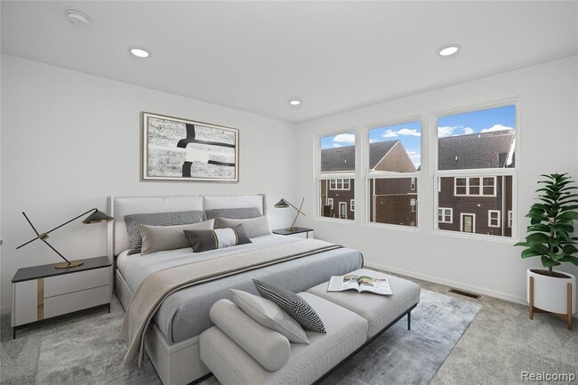 Building Photo - 43071 Atwood Ave