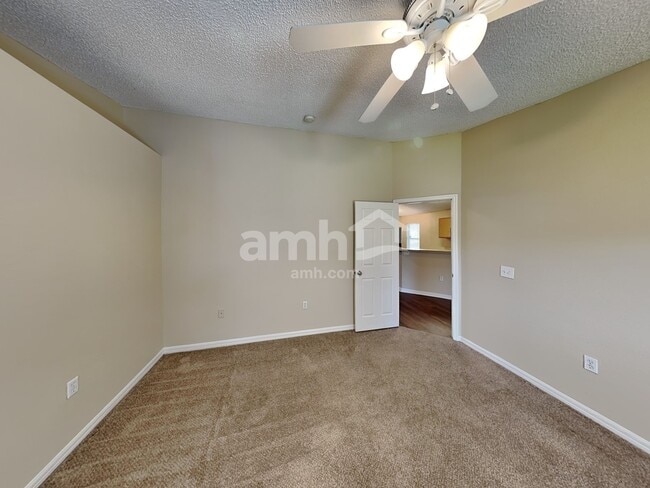 Building Photo - 7491 Volley Dr N