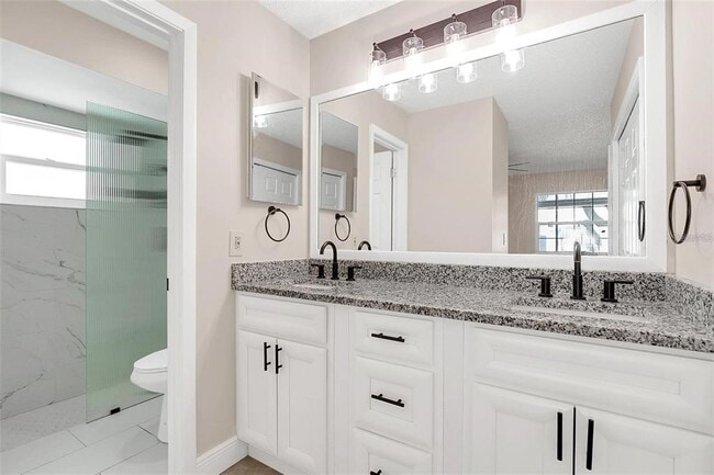 Building Photo - 1203 Hendren Dr