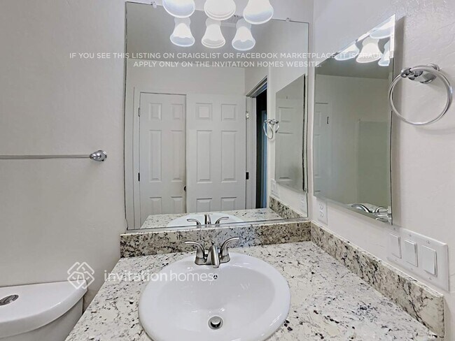 Building Photo - 20210 W Desert Bloom St