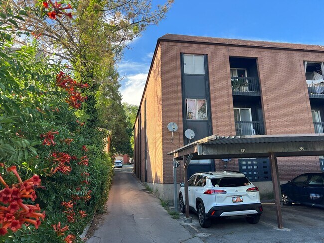 Building Photo - 68 E 200 S