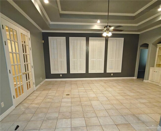 Building Photo - 23 Sequoia Dr