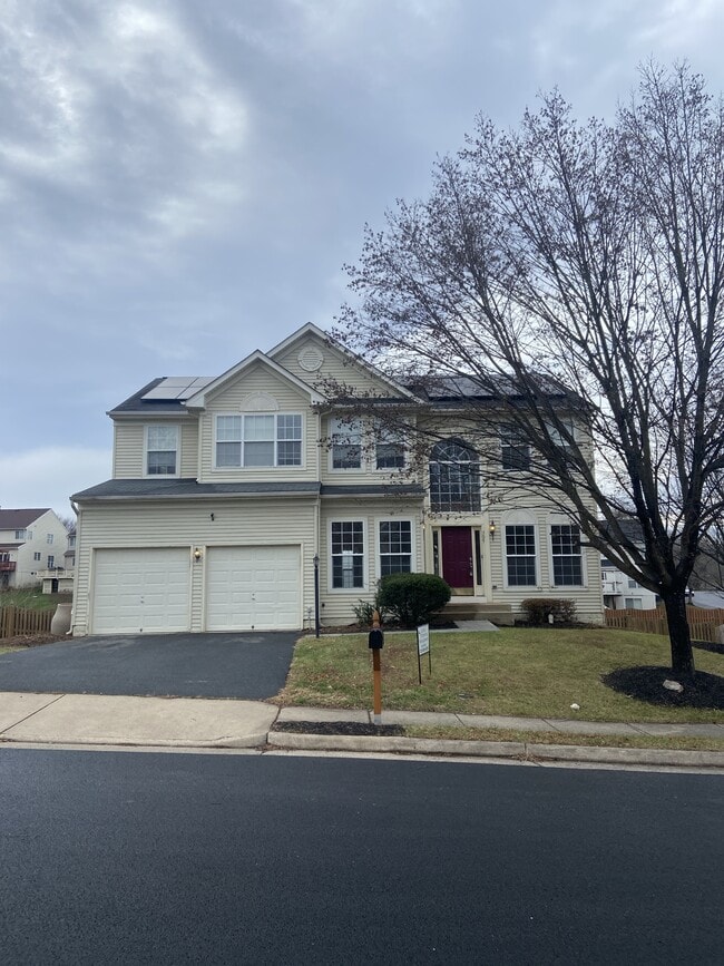 Building Photo - 305 N Old Dominion Ln