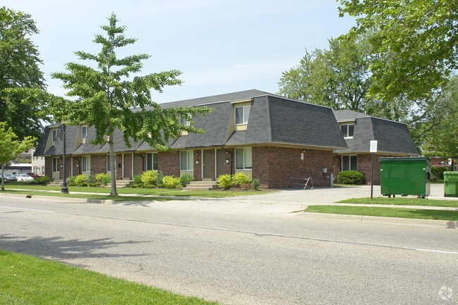 Primary Photo - Parkview Apartments