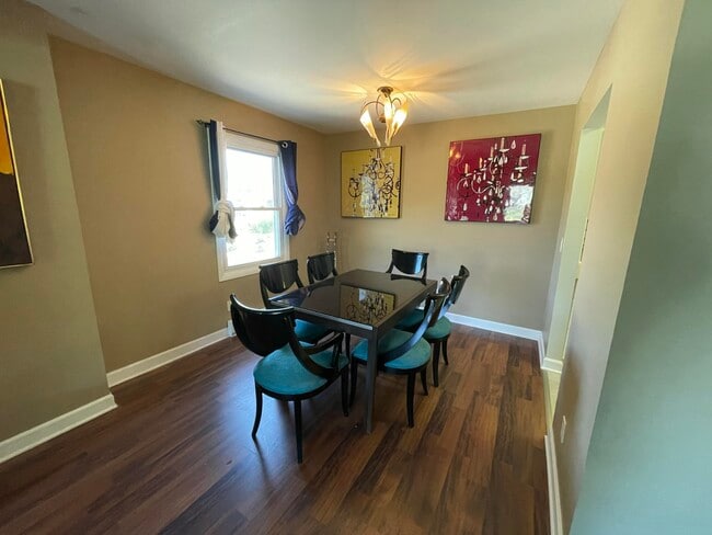 Building Photo - 10635 N Ivy Ct