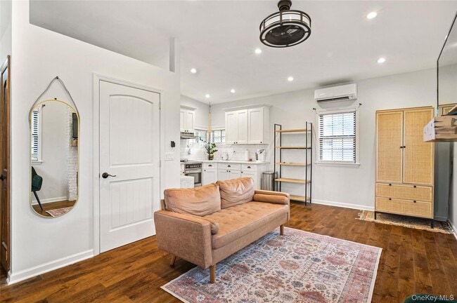 Building Photo - 150 Kings Hwy