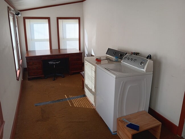 Building Photo - 9 Keyes St