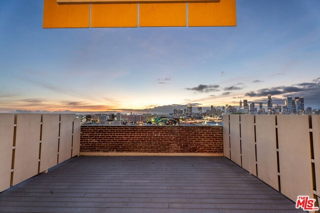 Building Photo - 1850 Industrial St