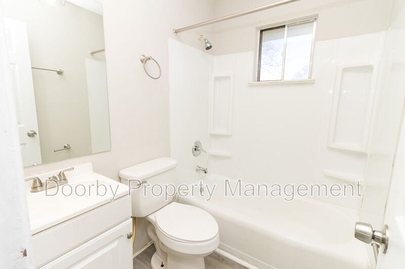 Building Photo - 45 Scruggs St