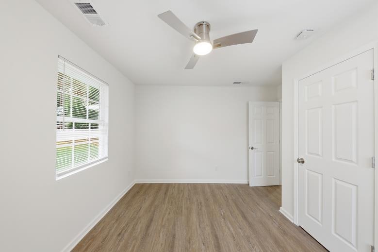 Building Photo - Room in House on Lincoln St SW