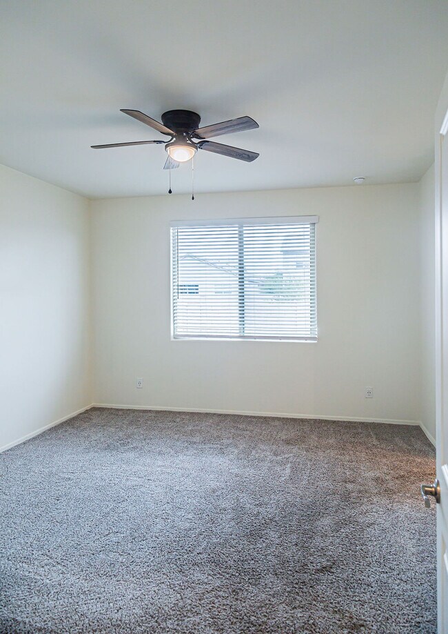 Building Photo - 10741 W Harrigan Dr