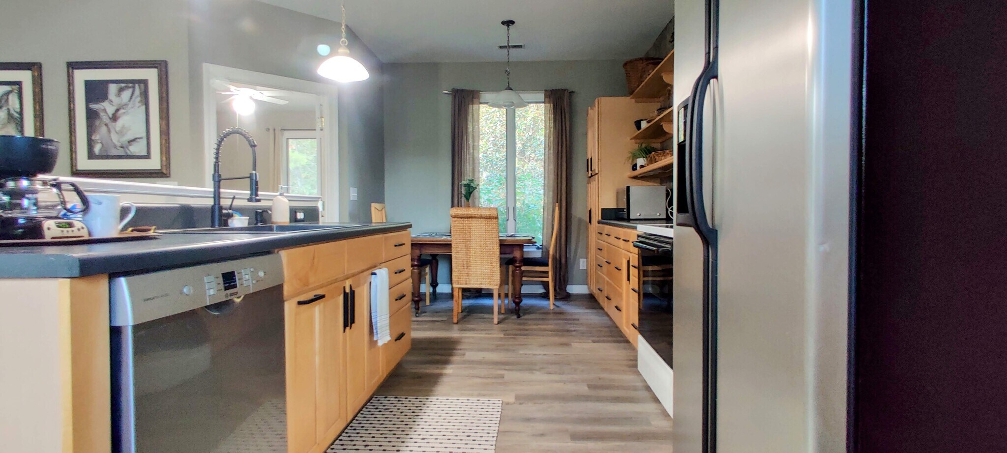 Building Photo - 250 Paddock Dr