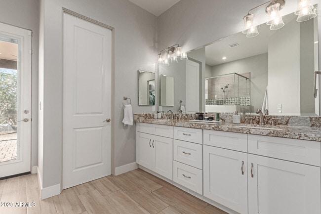 Building Photo - 17316 E Quail Track Rd