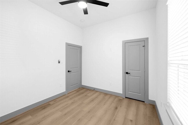 Building Photo - 6510 Bunche Dr