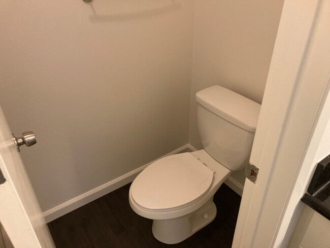 Building Photo - Updated two bedroom two bath in Fox Hills ...
