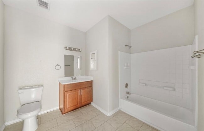 Building Photo - 786 County Rd 6763