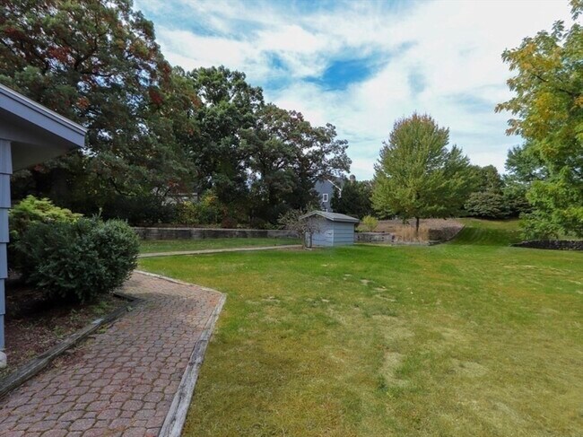 Building Photo - 83 Joseph Rd