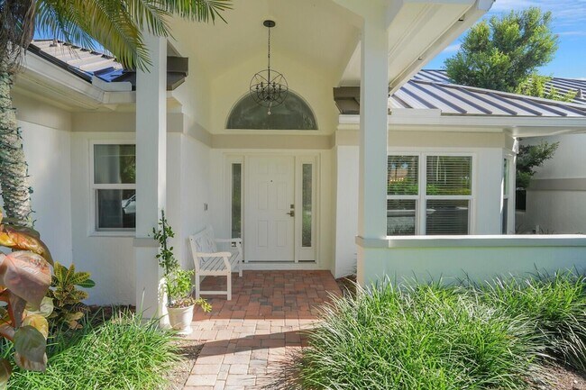 Building Photo - 8951 SE Marina Bay Dr