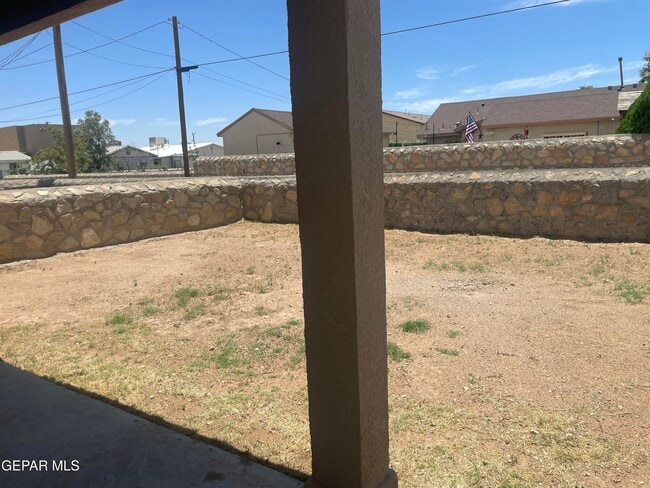 Building Photo - 5724 Saluki Dr