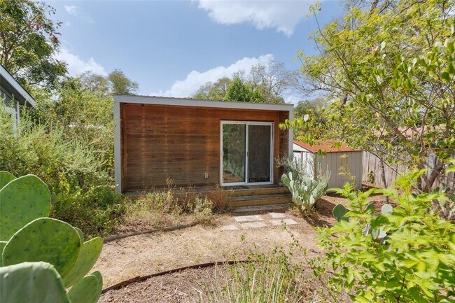 Building Photo - 5710 Breezewood Dr