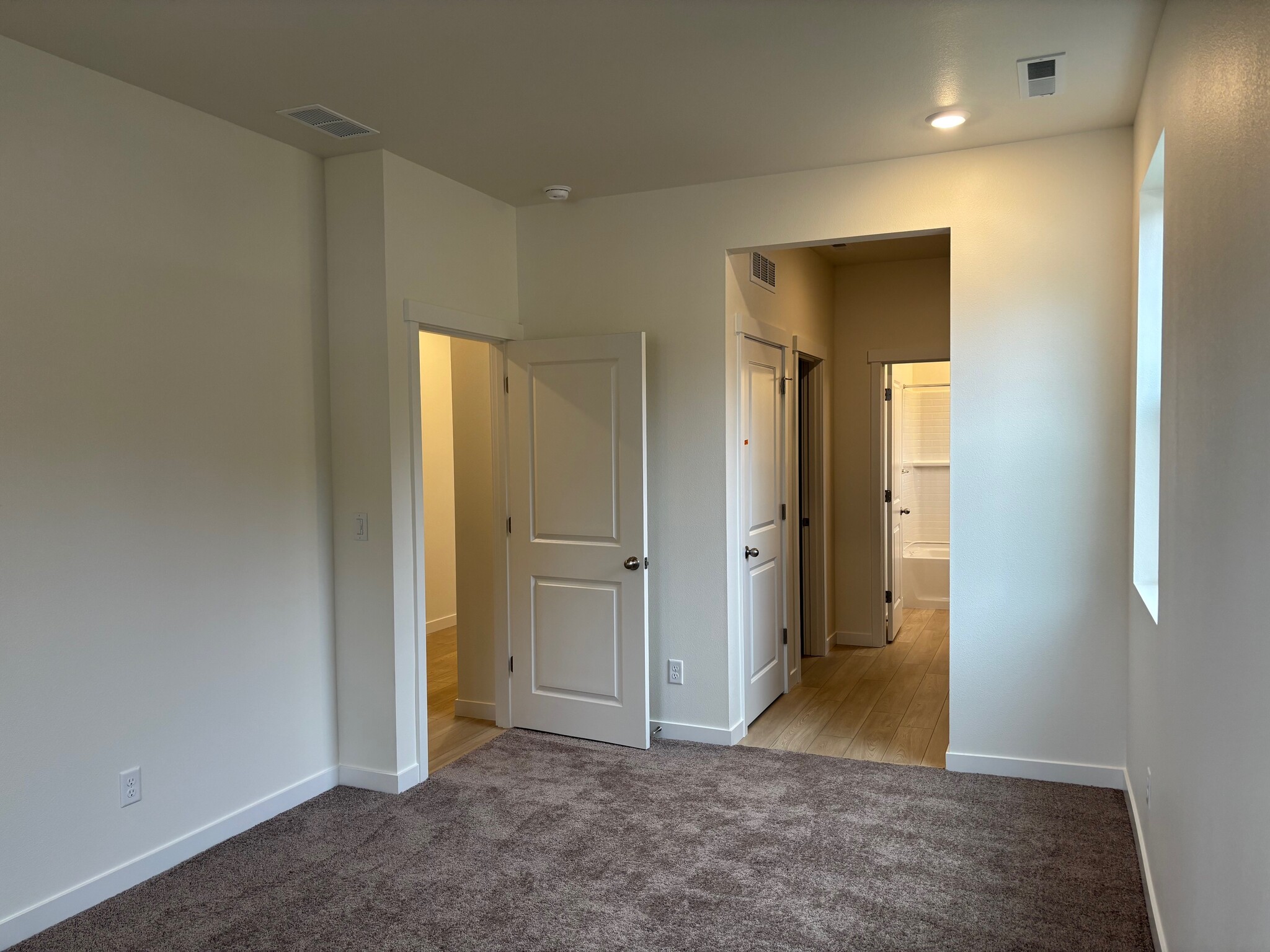 Building Photo - 17058 126th St E