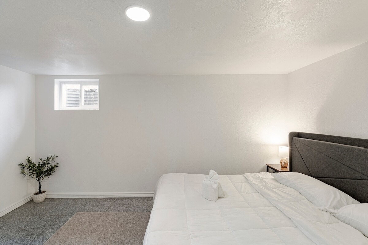 Building Photo - 6129 Wolff St