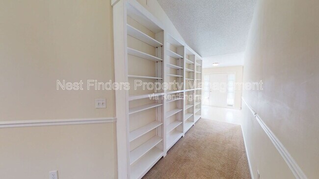 Building Photo - 1826 Blue Ridge Dr
