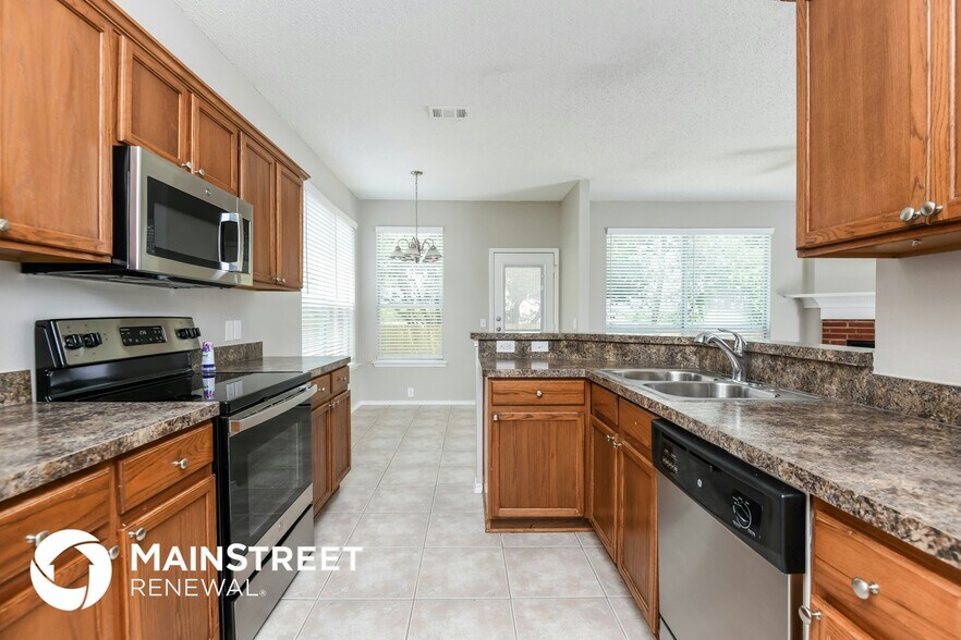 Building Photo - 2524 Tar Heel Dr