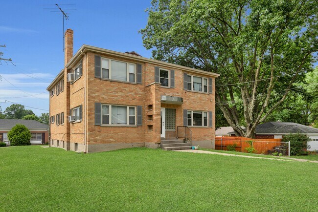 Building Photo - 3873 E Galbraith Rd
